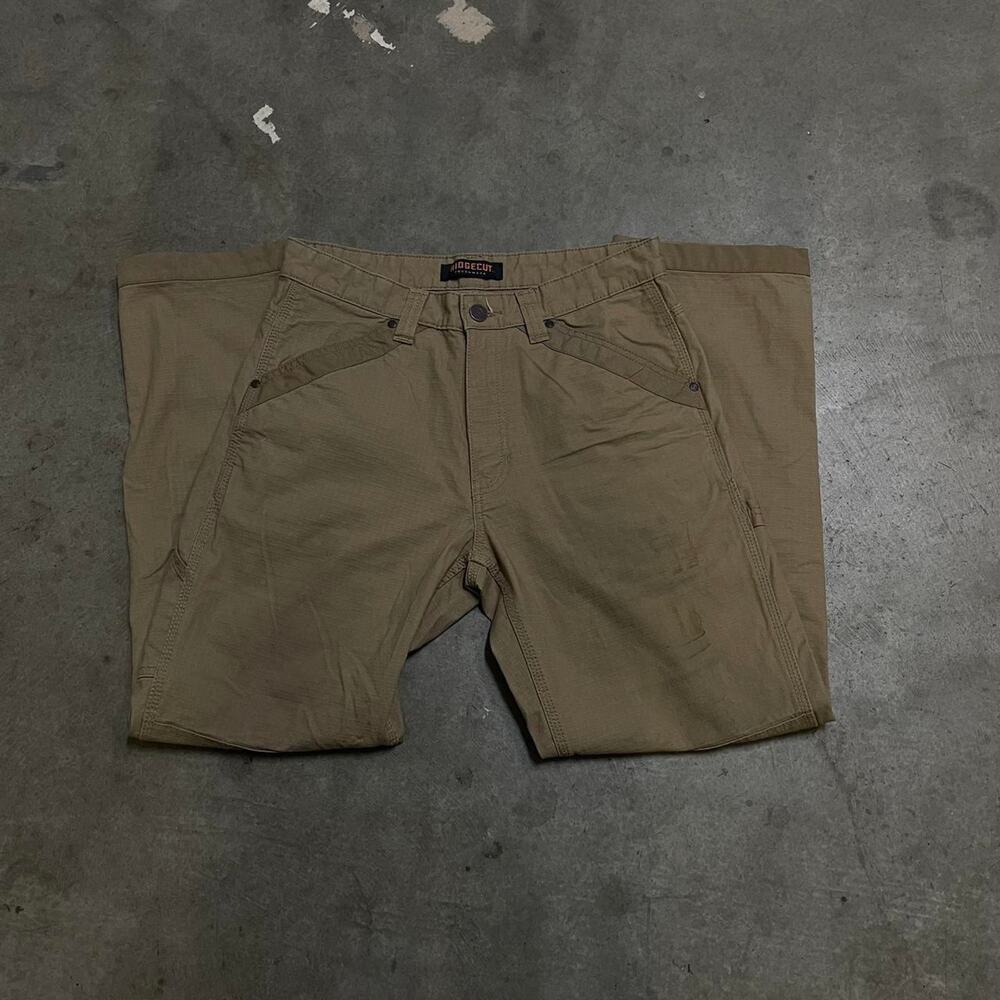 Ridgecut Khaki Pants - Size 32x32 - Excellent Condition